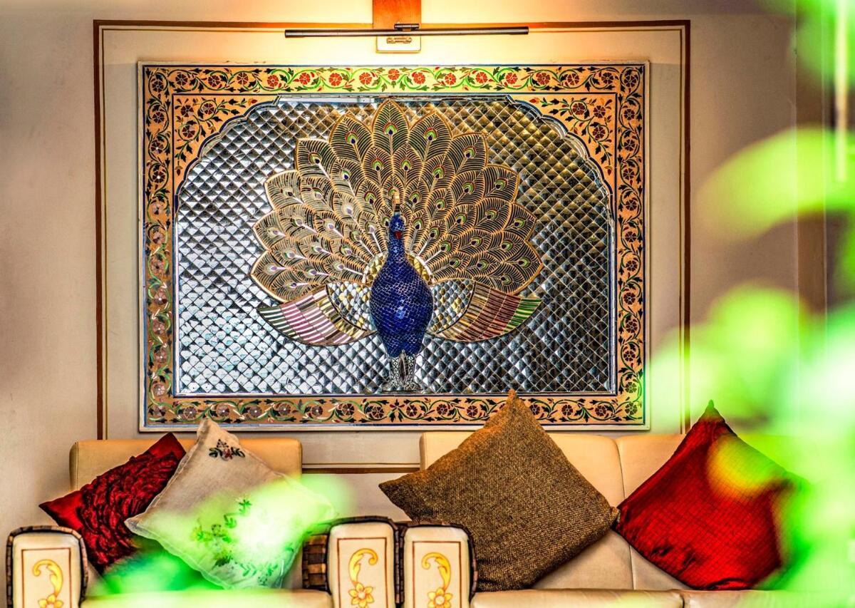 Santosh Villa - The House Of Antiques And Art Udaipur Bagian luar foto
