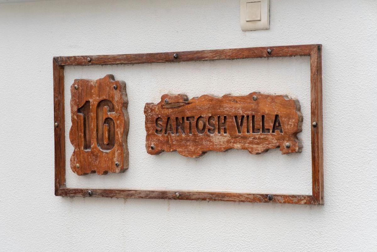 Santosh Villa - The House Of Antiques And Art Udaipur Bagian luar foto